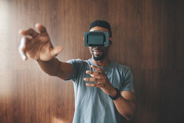 Virtual reality videos can help you feel calm and connected during
